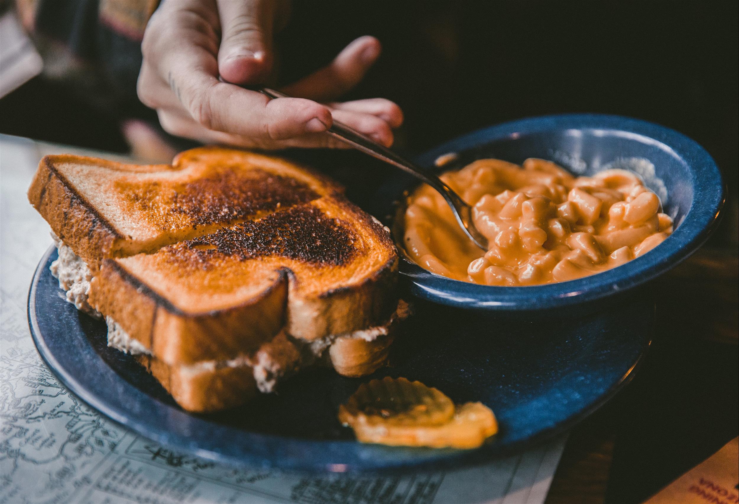 Mac n' cheese with grilled cheese sandwich 